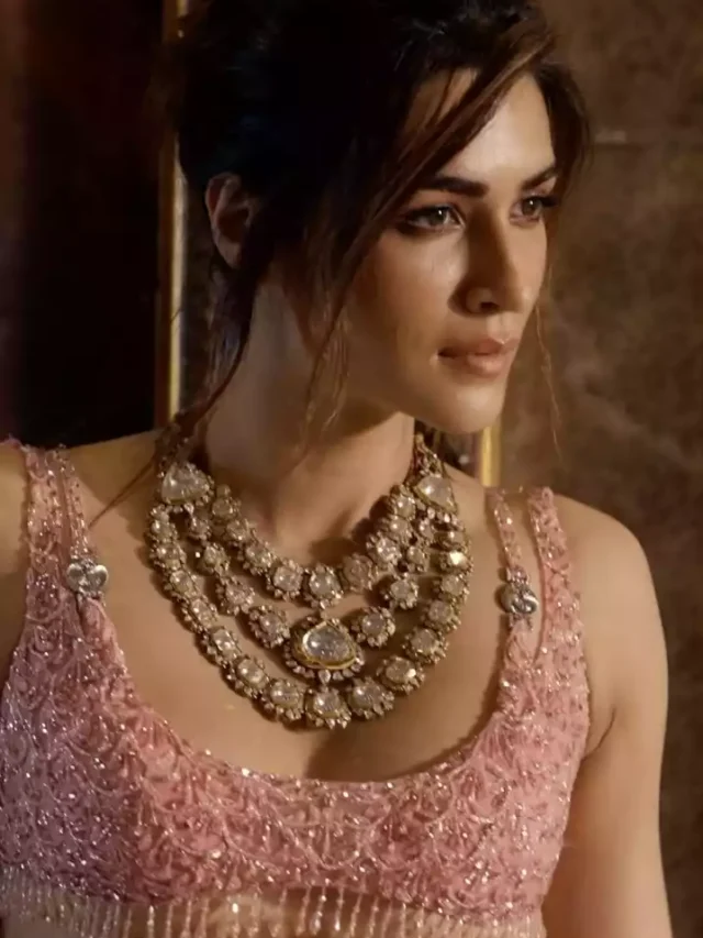 Kriti Sanon Journey from Humble Background to Winning Best Actress